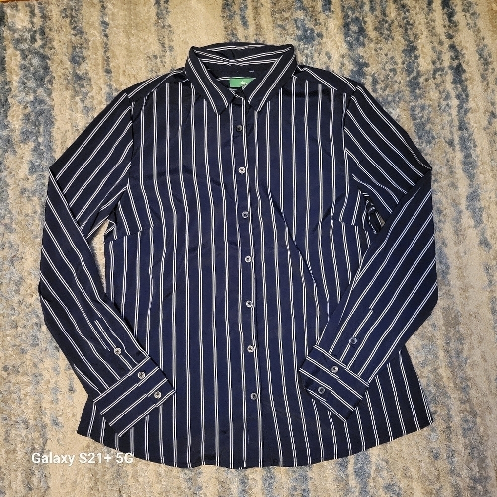 Dip button-up blouse size Large